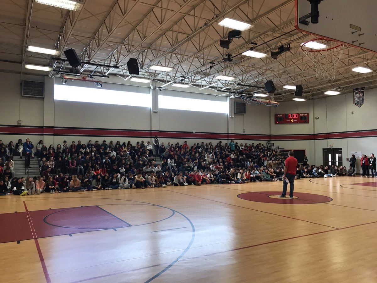 We ❤️ our school because we work as a family (staff, parents, &amp; community) to make sure our <a href="/Hudson_Hawks/">Hudson Middle School</a>  are loved everyday! #soarhawkssoar #❤️ourschoolmonth <a href="/hawkpta/">Hudson PTA</a> <a href="/BFigarelli/">Barbara Figarelli</a> <a href="/CheritaBoyd/">Cherita Chatman-Boyd</a> <a href="/Rscott3rd/">Trey Scott</a>