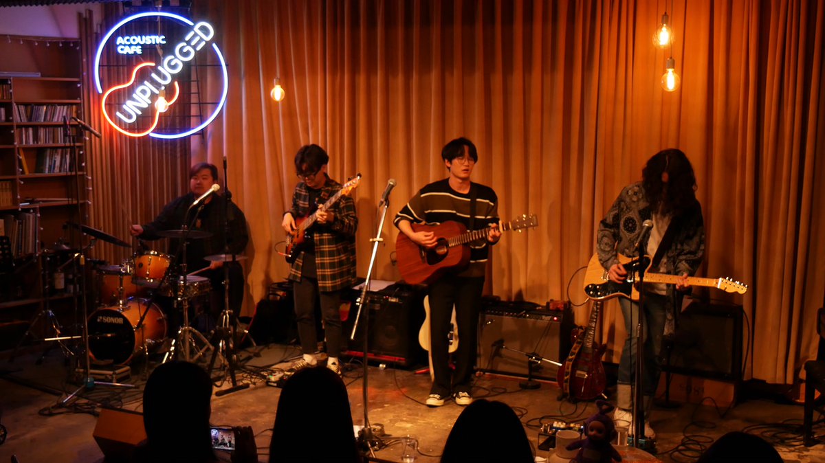 southkoreaindie's tweet photo. [2020.01.31] 너드 커넥션(Nerd Connection) Full Live 4K @카페 언플러그드
https://t.co/ErHflDldDX
#너드커넥션 #NerdConnection #카페언플러그드 #CafeUnplugged #1db #원디비 #쇼케이스 #밴드 #band #koreaband #korearock #krock #kmusic #koreamusic #kpop https://t.co/py6FGOLGGg