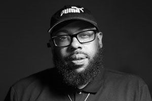 CSN_Alumni's tweet image. #CSNAlumni Spotlight
L.J. Cunningham enrolled in classes at @CSNCoyote in 2016. He would later go on to pursue his passion of filmmaking &amp;amp; establish a successful business. He credits CSN w/ opening doors of possibilities &amp;amp; encourages others to attend college. @CSNFoundation