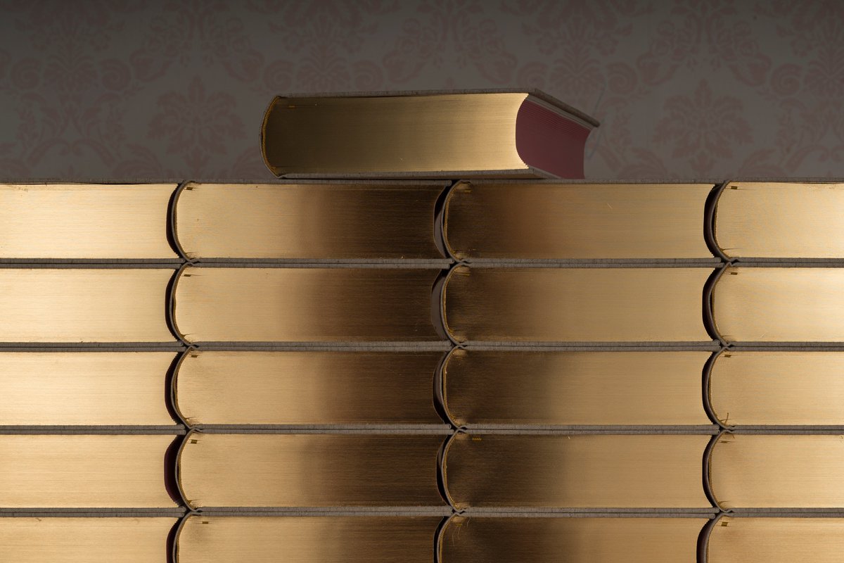 CerovskiPB's tweet photo. //CEROVSKI prints annual report of #Adris group for 2018// Growth is in Our Nature// @bruketazinic //
#IQColor pink paper and #Netral beige covers combined with the golden edge gilding create an additional impression of luxury. https://t.co/D49dKyFEOF