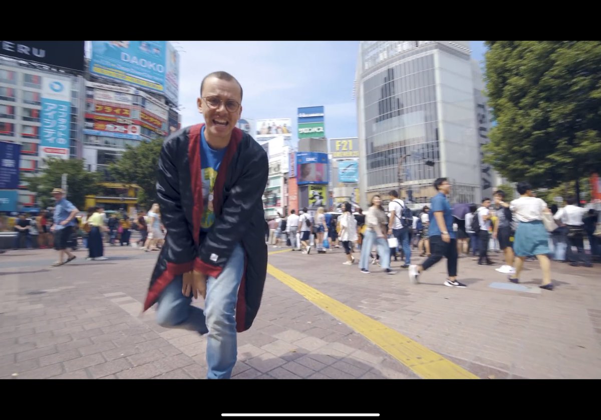 Meggles0728's tweet photo. I’m (God willing) going to Tokyo next month and I’ll be dammed if I don’t buy a black robe, throw on a R&M shirt and ask my husband to film me being crazy in this intersection 😄 #OvernightVideo https://t.co/BOfCpdiEj4