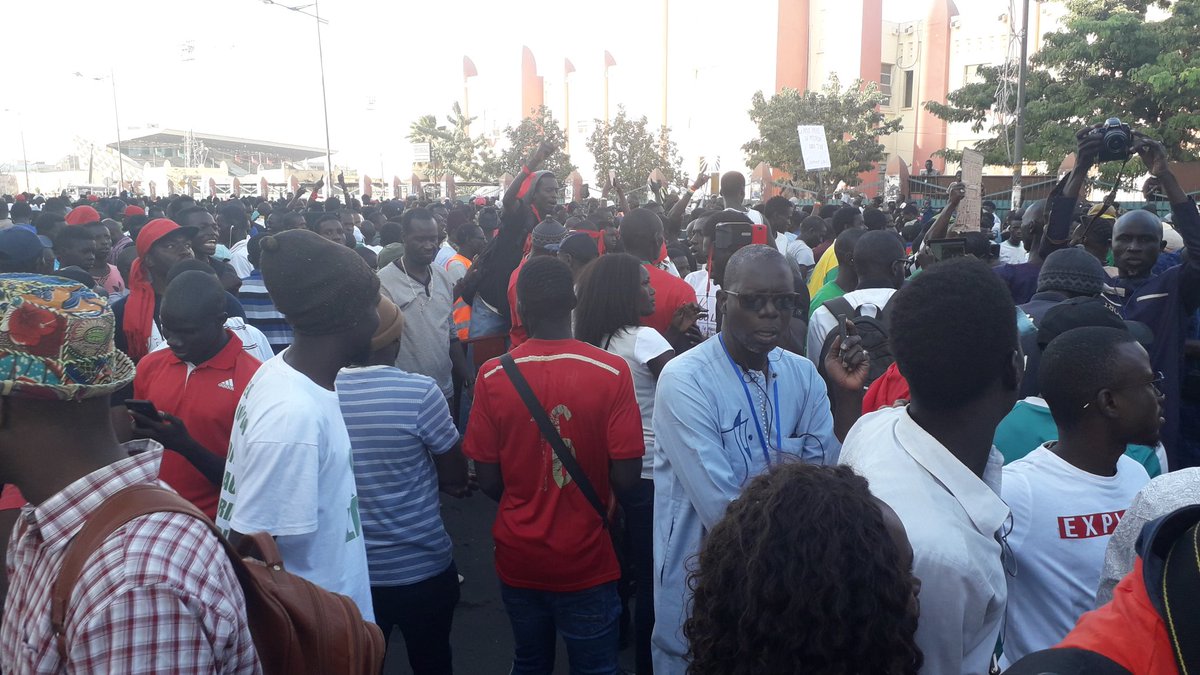 takethesquare's tweet photo. At #NooLank protest against the rise of electricity price #dakar #senegal https://t.co/goQY3c3Xro