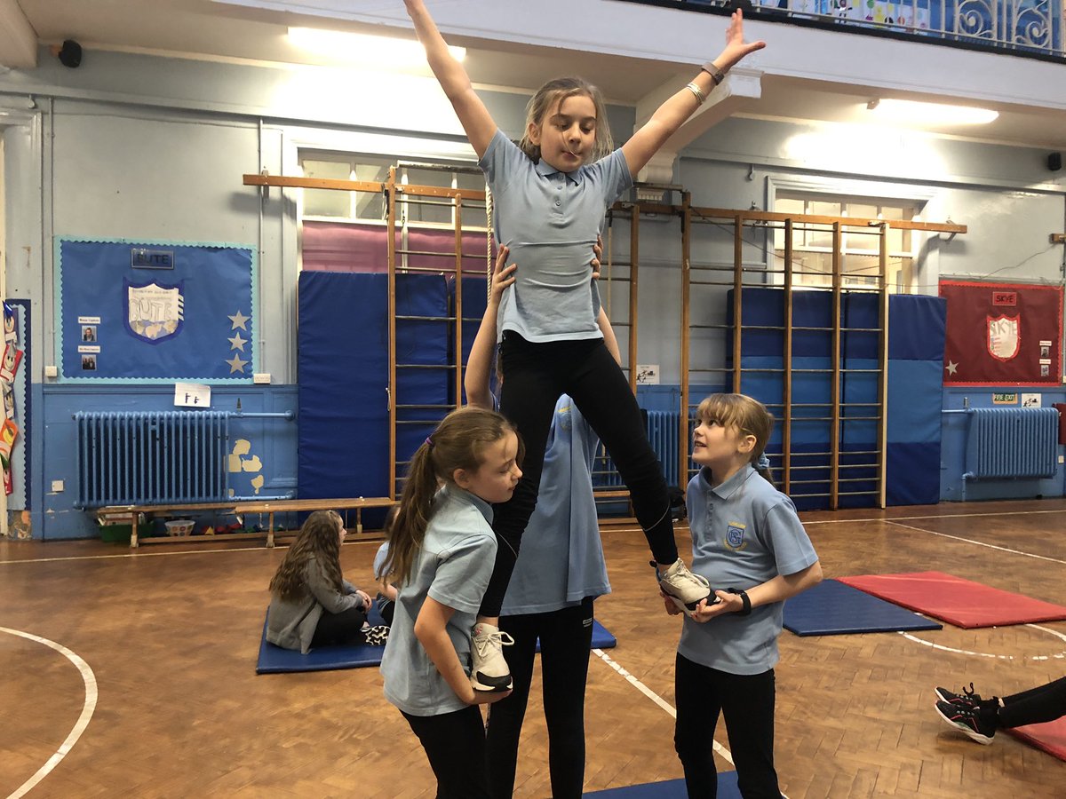 GlencairnpsN's tweet photo. Our after school cheerleading club started today and the coach from @cosmicflames and @NLASC_Regan were very impressed! https://t.co/1cE4OI9yzo