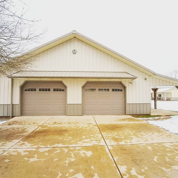 soldwchristina's tweet image. NEW Listing! 😍
3 bedroom
3 Bath
2 Pole Barns
10 ACRES!
421 W. 300 S. Valparaiso, IN 
$425,000

#homeforsale #northernindianarealestate #northernindiana #polebarn #acreage  #3bedroom #countryliving #peaceandquiet