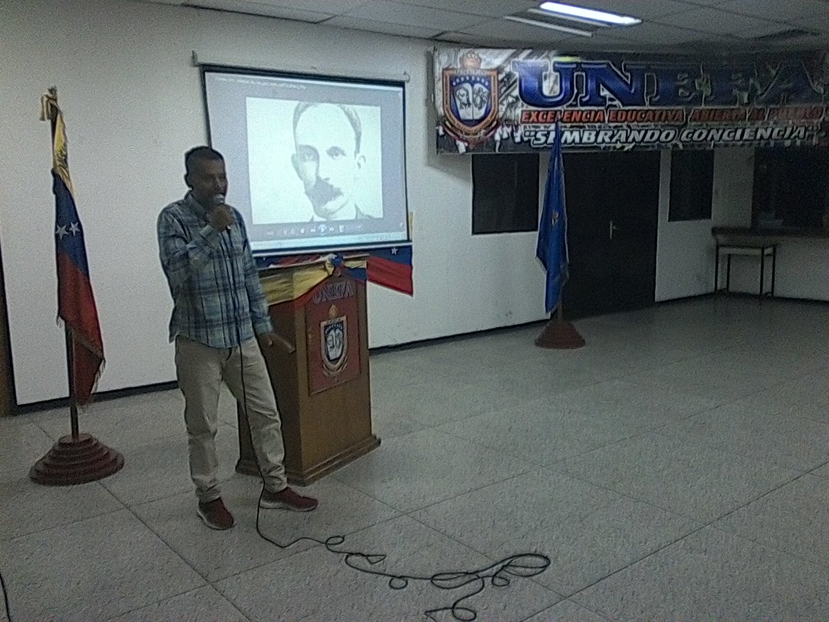Nucleo_Lara's tweet photo. El Coordinador de Formación de la parroquia Concepción José Manuel Pérez , disertó sobre la importancia de la formación sociopolítica para fortalecer la conciencia antiimperialista @unefa_ve @angiolillofp @Educacion_MPPD @unefa_vrro @UNEFA_VASyPC @elraye167 https://t.co/W5gznW64eh