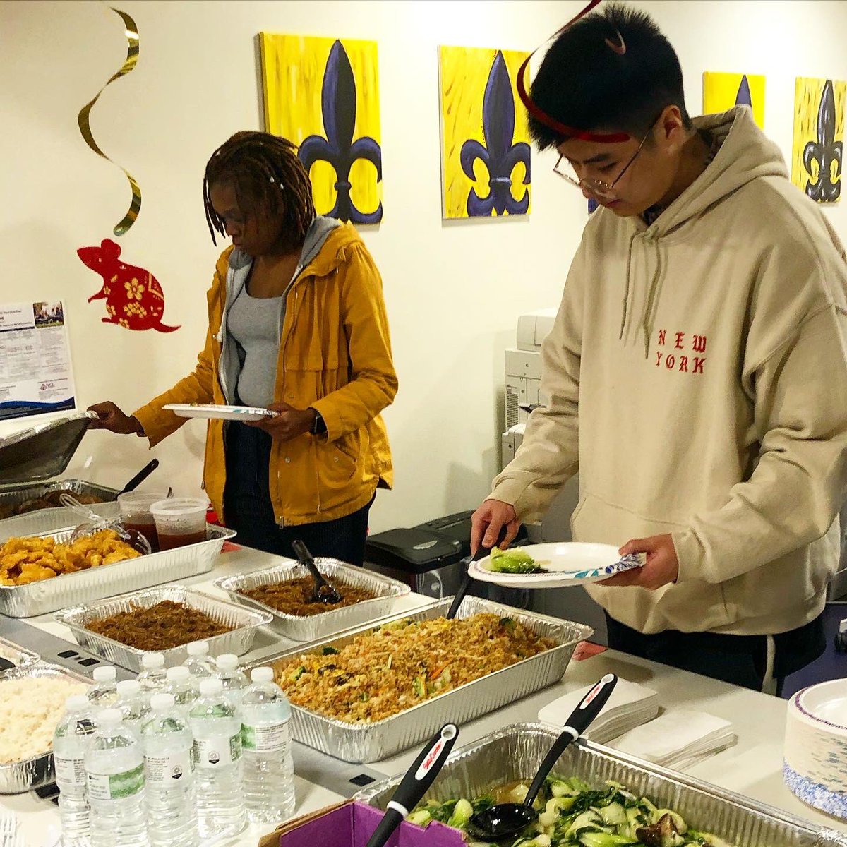 LSUGlobal's tweet photo. #LunarNewYear Lunch: Always an #LSUGlobalFamily favorite! 😋💜💛 https://t.co/W9J7kbZLnd