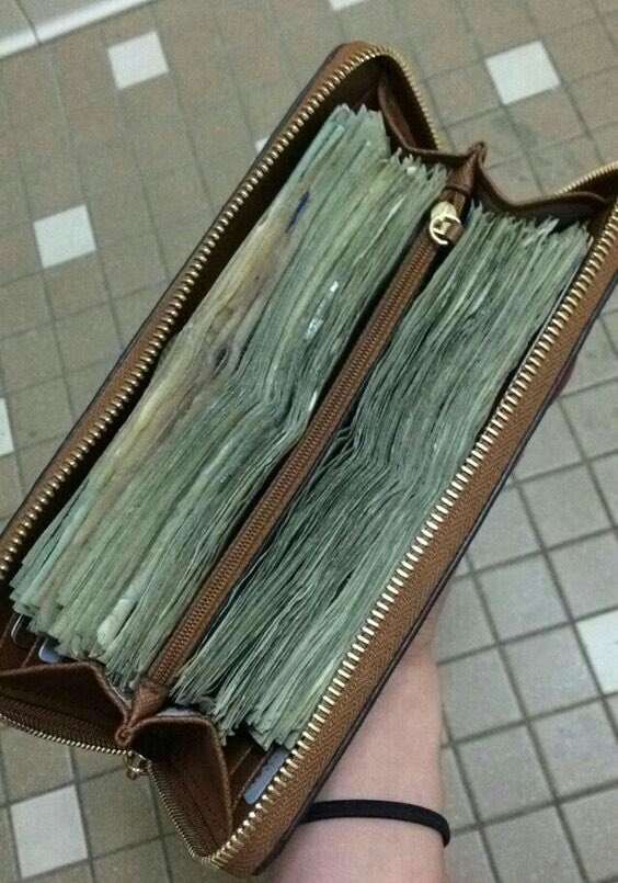 BernaysLog's tweet photo. If you retweet, 2020 will be full of healthy finances 🤗🤑 https://t.co/3XN1NSCy3H