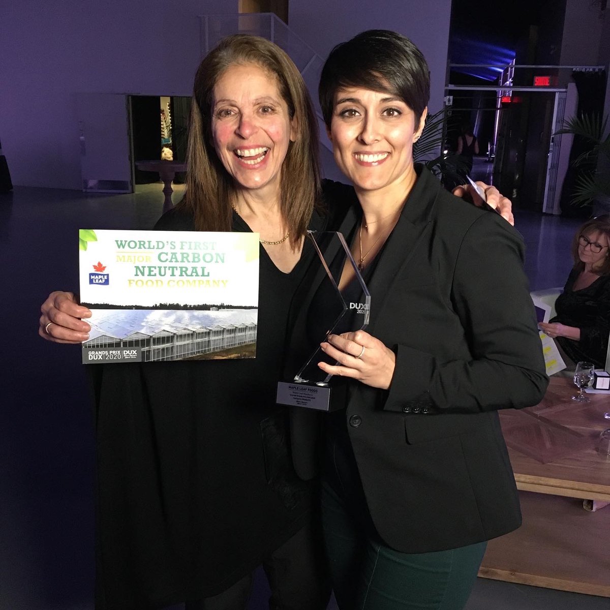 MapleLeafFoods's tweet photo. We are delighted to hear that @mapleleaf has won a Grand Prix Award from Dux in the product category for its latest food innovation: offering, healthy food products to consumers. https://t.co/U4XjWxyPpo @DUXMieuxManger #RealMapleLeaf https://t.co/wdaPWknAZc
