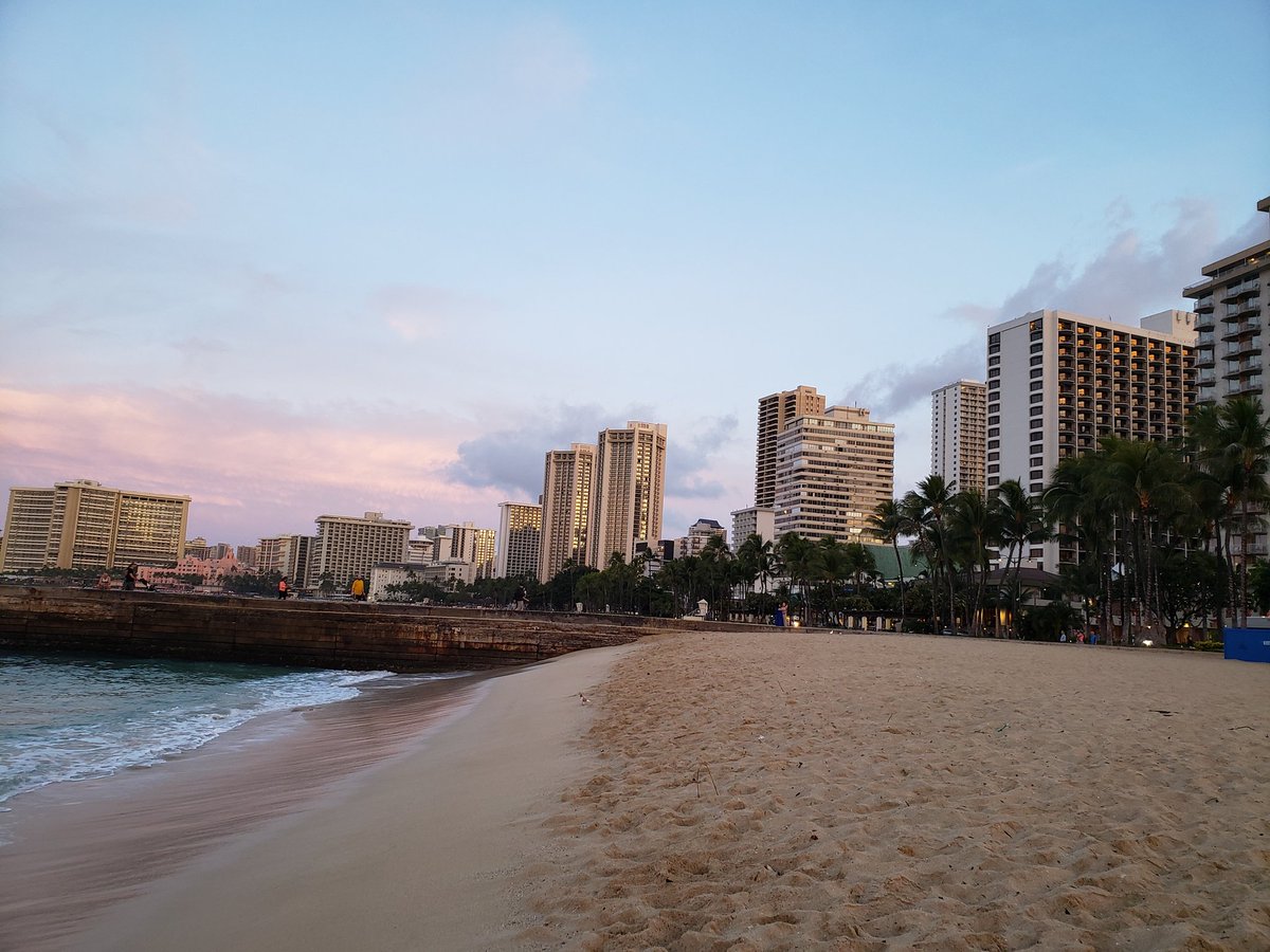 Mom_of_theYear's tweet image. Yes, please. 

#kidfree #pregoproblems #babymoon