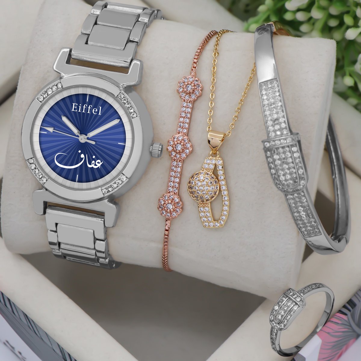 #الاهلي_الاتفاق
11

⌚ *ساعه نسائيةبالاسم* 

تصميم الاسم حسب الطلب😍

اسواره زركون  ناعمه   💫

خاتم زركون 💍

سواره سحاب 💫

سلسال زركون 💫💫💫

علبه مميزه 🎁

كيس 🛍

للطلب التواصل عالخاص 🤩👇