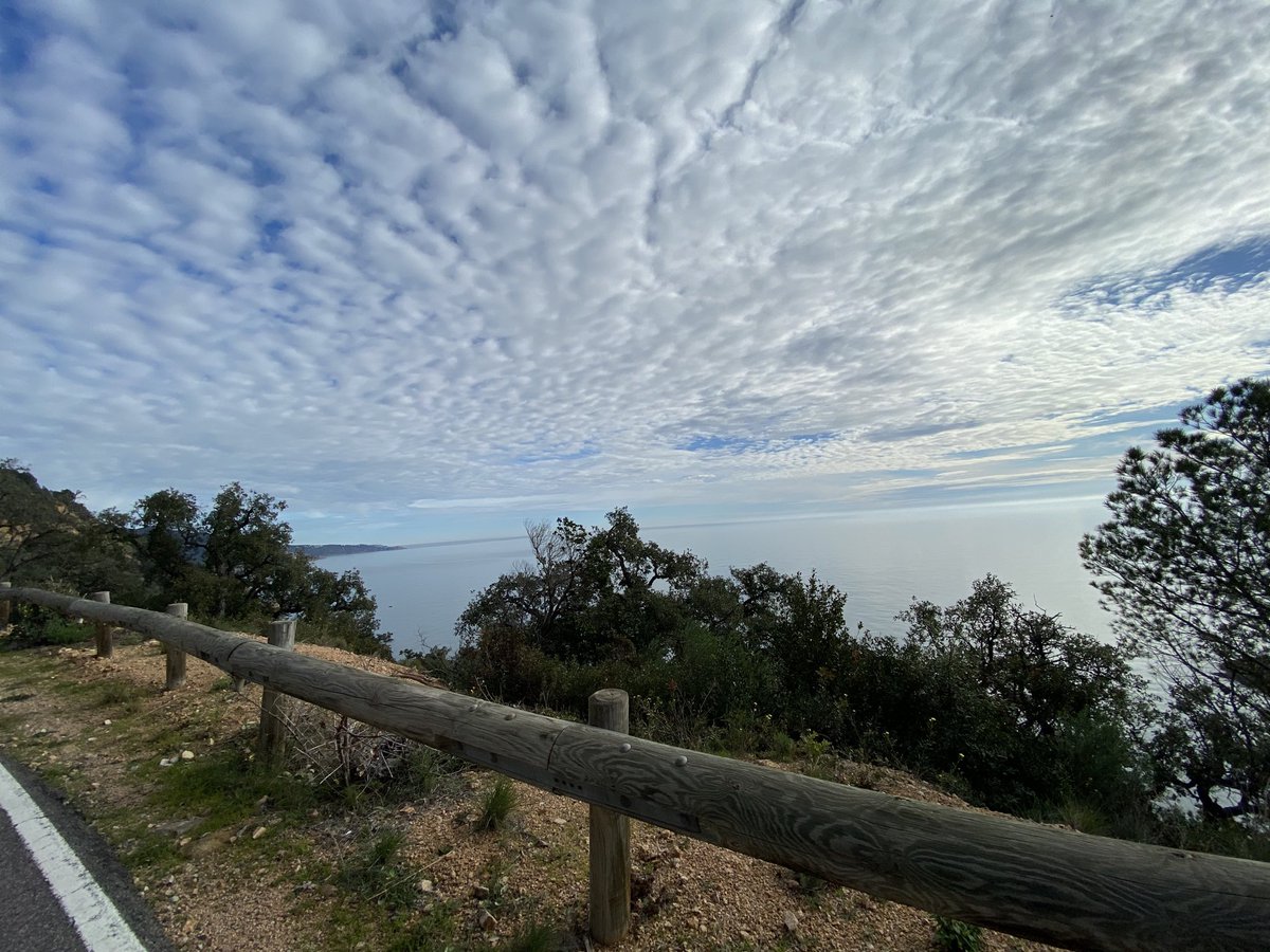 PoleCaen's tweet photo. Stage Espagne Platja d’Aro, 1ère journée en images , 2 sorties, 18 degrés , 4h46, 2000m de dénivelé + et 146km #worktowin  
#enjoytraining https://t.co/pvRtSe7cEw