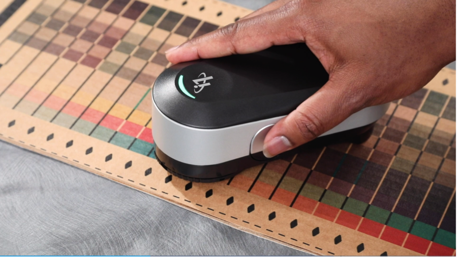 XRiteColor's tweet photo. With the #i1Pro3Plus, #digitalprinters can create accurate ICC profiles on less traditional surfaces like textured #fabric and glossy #canvas. Learn how it works in today's #blog: https://t.co/GEtKQEhtiC https://t.co/oGuc2cxwNL