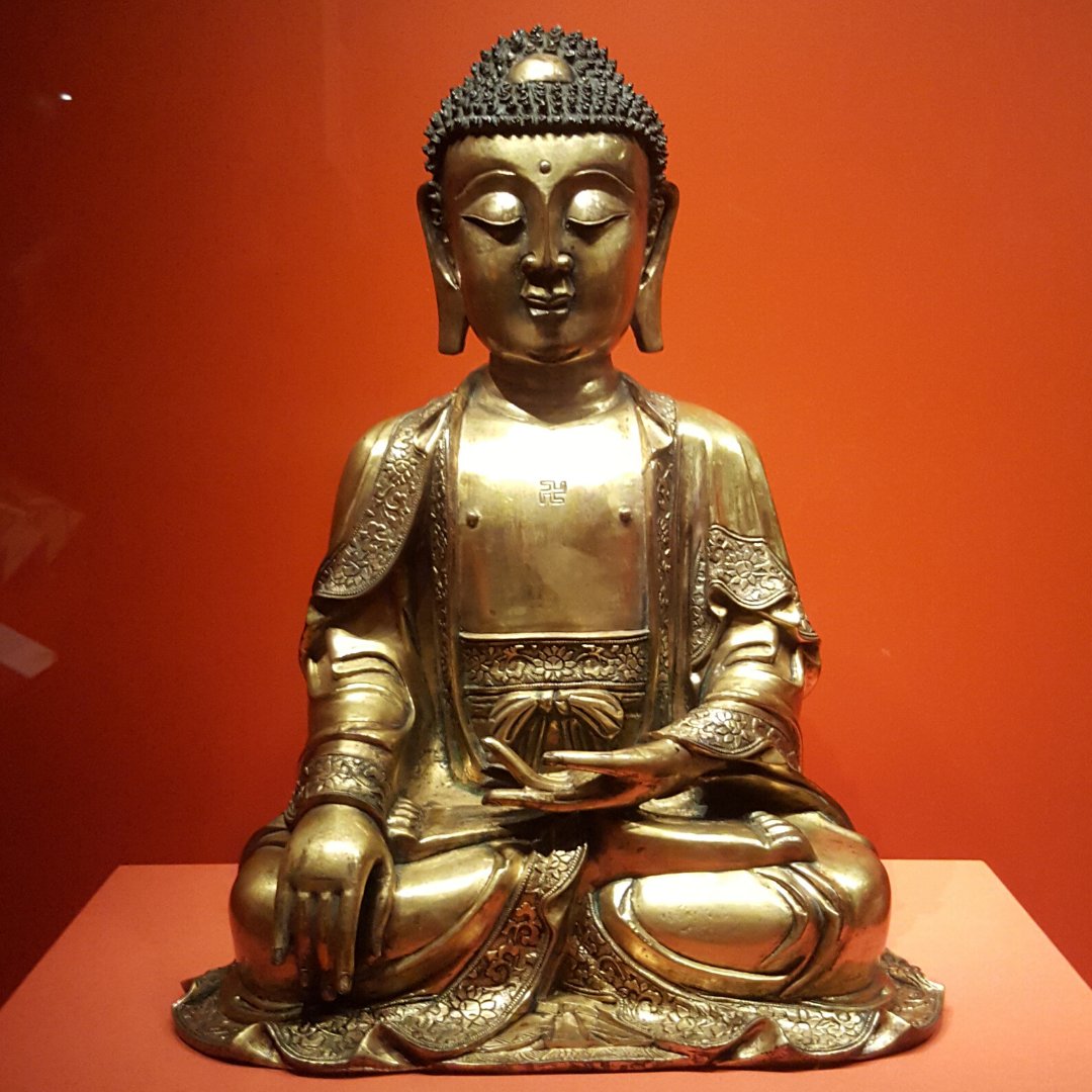 YogaWithPaul's tweet photo. Buddhism and yoga share many philosophical and spiritual connections. I recently had the chance to visit the Buddhism exhibition @britishlibrary and it was a moving experience.  More on my blog: https://t.co/m5y4hRAlEg https://t.co/d5zszSP1iu
