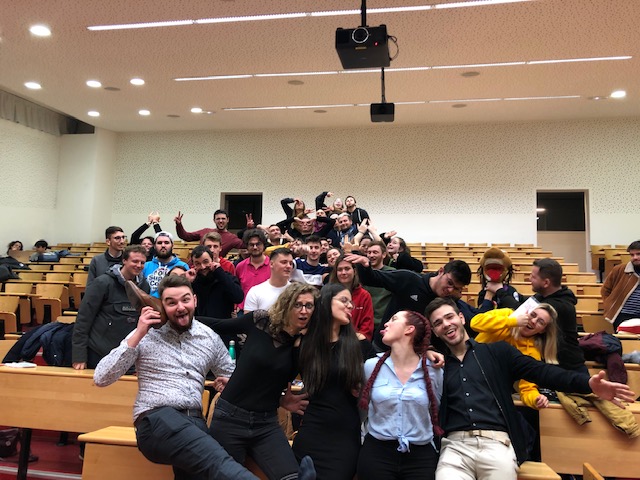 La_FEV's tweet photo. Ce soir le nouveau bureau de La FEV a été élu. 🤩👏🏼
Avec la présence de l' @ANESTAPS et de @La_FAGE 
Nous remercions les associations pour leur confiance.
La FEV n'est pas seulement un bureau, La FEV C'EST VOUS!! 💕 https://t.co/SgNEzjPzMN