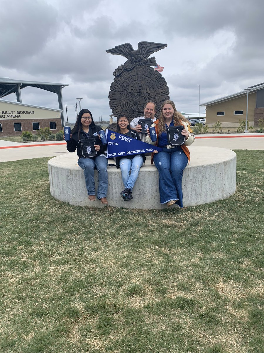 burbank_ffa's tweet photo. Congratulations to our cotton classifying team. They made first in the Taylor Katy CDE invitational. While each placing in top 10 individually. https://t.co/zOJH6RTo3Y