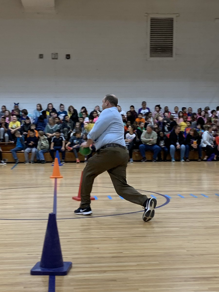 kwithrow5's tweet photo. PBIS dodgeball game @GeMassey Central Services whipped up on us! We will be ready for them next nine weeks! #behaviorcounts https://t.co/KU43u5TVk9