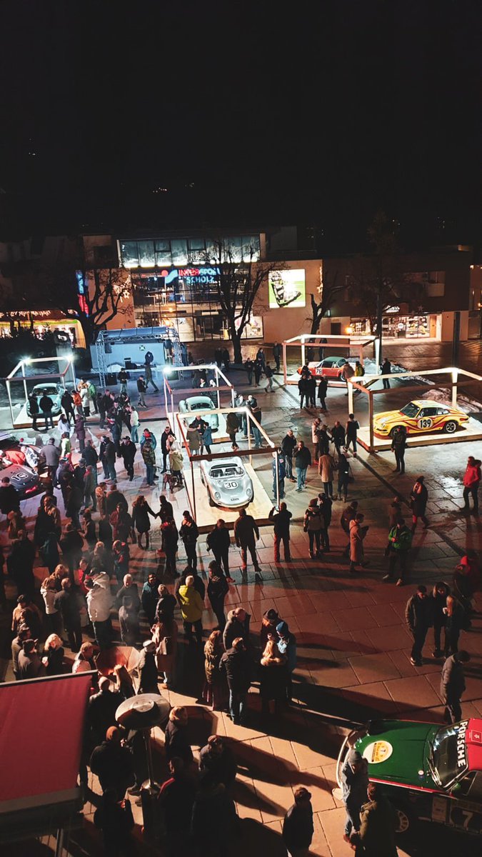 #Luftgekühlt Porsche Night in #ZellamSeeKaprun 🏁❄️😎