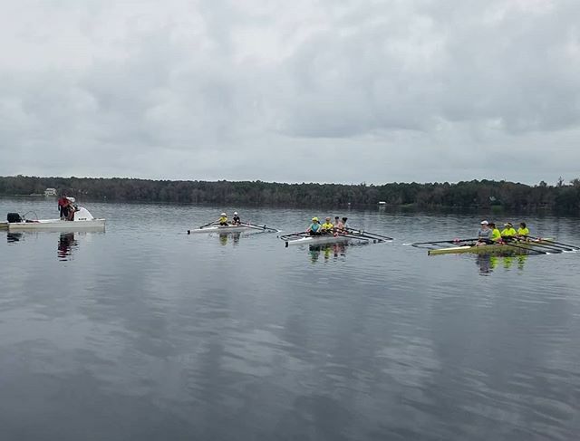 This the way to start rowing camp! Coach Ji Dietz and the famous posture talk! #flatwaterandblueskies #glassfactory #nofilter #rowing #usrowing #nosnowhere #wintertraining #minneapolis