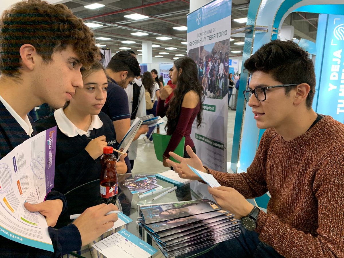 Yqsigo's tweet photo. ¡Mañana es el último día para venir al Y Qué Sigo Camp! #YQSCamp De 9h a 16h en el Nuevo Centro de Convenciones Metropolitano de #Quito. https://t.co/fhm5BJMxe2