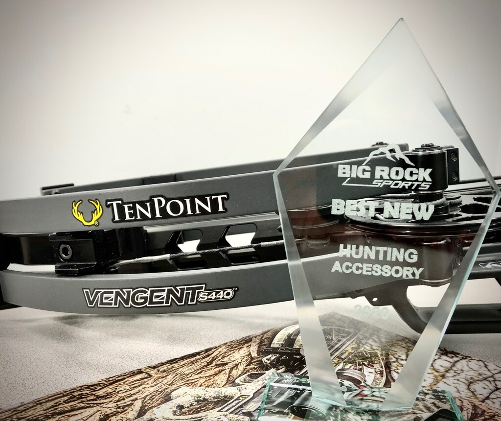 TenPT_Crossbows's tweet photo. Outdoor Retailers vote TenPoint Vengent S440 Best New Product at Big Rock Sports Outdoor Expo. Learn more at https://t.co/zWFJW9P4rR #tenpointcrossbows #builtamerica #vengentS440 https://t.co/lSOzXvmZlT