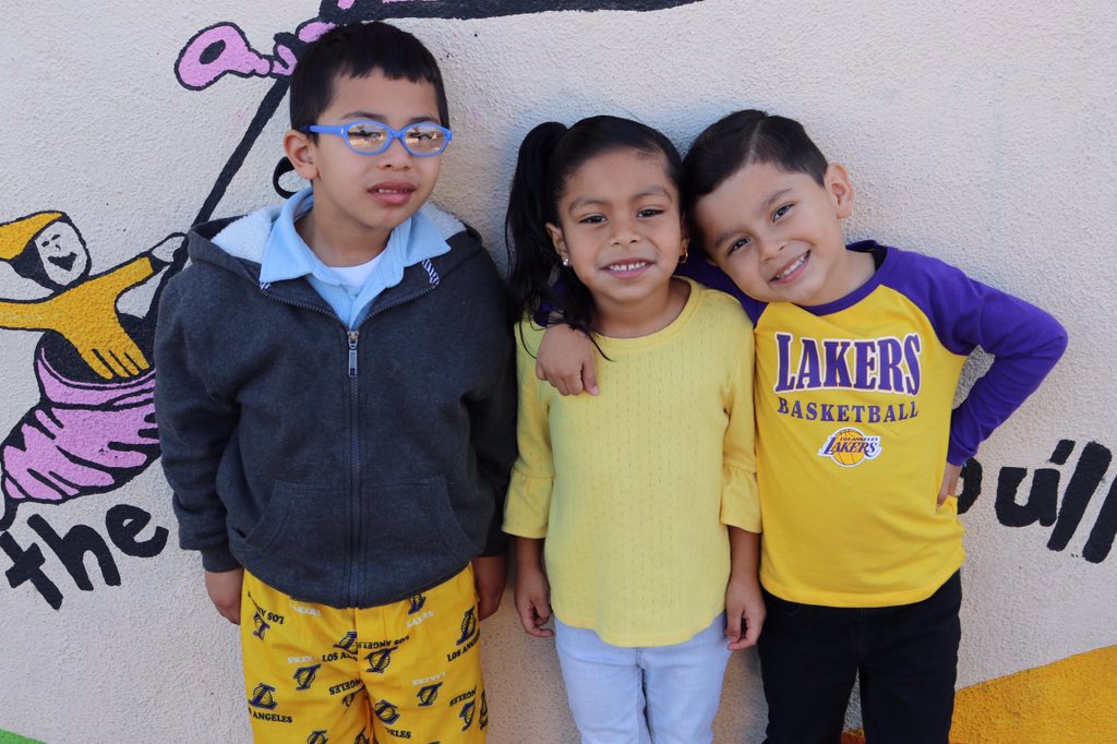 FigDolphins's tweet photo. In honor of Kobe Bryant’s Mamba mentality of perseverance, Figueroa Street Elementary is celebrating his legacy.
@LAUSDLDSouth @PartnershipLA @richardvladovic @NBCLA
#kobebryant #mambamentality #thefig #kobeandgianna #kobeforever https://t.co/2EKkEHGbvn