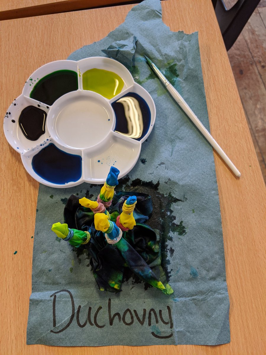 MissRDuchovny's tweet photo. Fabulous tie-dyeing session at D&T extra curricular club today run by our outstanding DT teacher... I'm learning with the students because learning is fun no matter your age π #teachingrules #lovemyjob #livelife #alwayslearning https://t.co/Vv5MwbWFUq