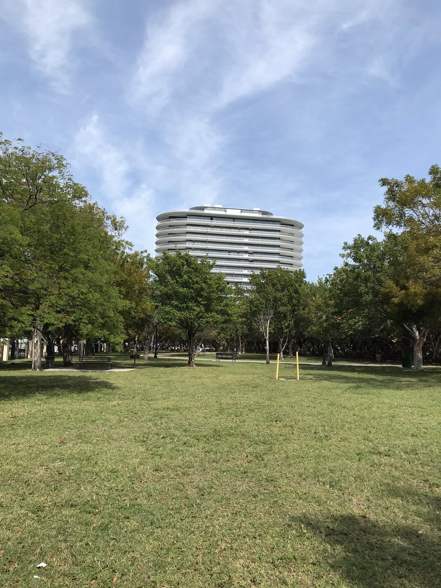NatalieMcBee's tweet image. #CentralParkViews #OceanFront #Miami #Secluded #NatalieMcBee (561)596-8191 #SuperBowlLIV #MiamiYachtShow