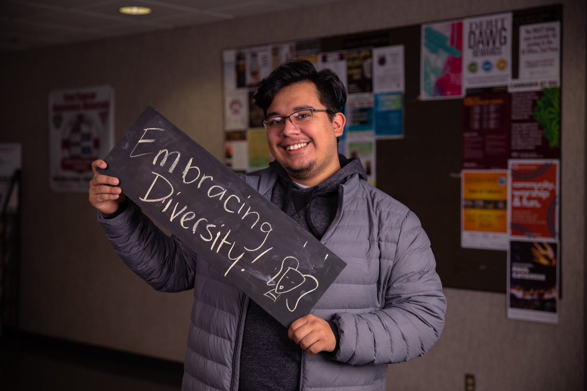 SIUStudentCen's tweet photo. The photos from our Salukis In Unity photo booth have been uploaded to https://t.co/XJWTY0tHc9 #ThisIsSIU #SalukisInUnity https://t.co/VRtgCQgKOr