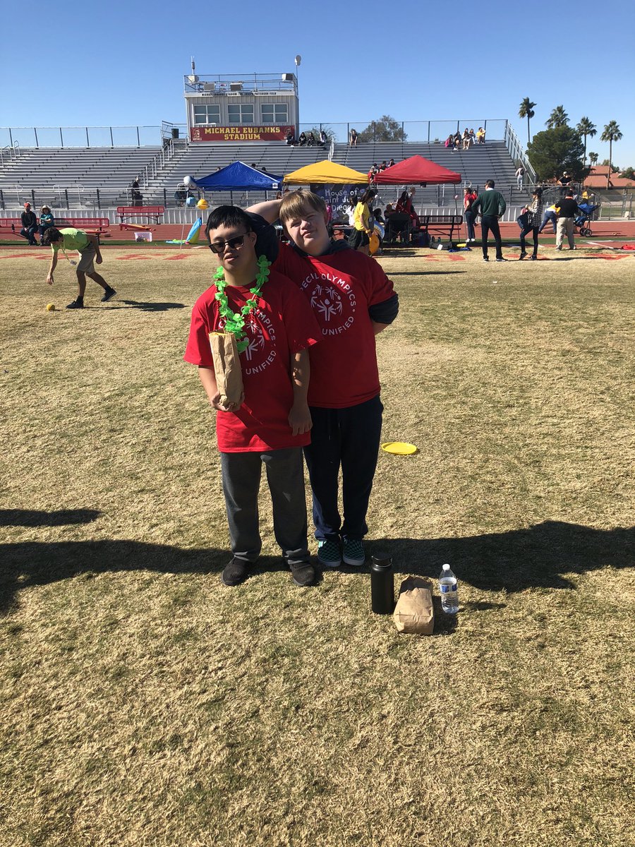 CoachRoberts7's tweet photo. Thank you to Seton High School @SetonCatholicAZ @SCPAthletics @SCPHouse for hosting their Unified Field Day and inviting us. All the Basha Bears had a blast! @UnifiedBHS   @bhs_loutz @bashastugo https://t.co/IdG9JUr3wl