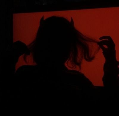 Norah_Stark's tweet photo. 𝔄𝔫𝔡 𝔱𝔥𝔞𝔱'𝔰 𝔪𝔢, 𝔱𝔥𝔞𝔱'𝔰 𝔪𝔢 
𝔗𝔥𝔢 𝔟𝔬𝔶 𝔴𝔦𝔱𝔥 𝔱𝔥𝔢 𝔟𝔯𝔬𝔨𝔢𝔫 𝔥𝔞𝔩𝔬 
𝔗𝔥𝔞𝔱'𝔰 𝔪𝔢, 𝔱𝔥𝔞𝔱'𝔰 𝔪𝔢 
𝔗𝔥𝔢 𝔡𝔢𝔳𝔦𝔩 𝔴𝔬𝔫'𝔱 𝔩𝔢𝔱 𝔪𝔢 𝔟𝔢 https://t.co/mTBhtg1Y06