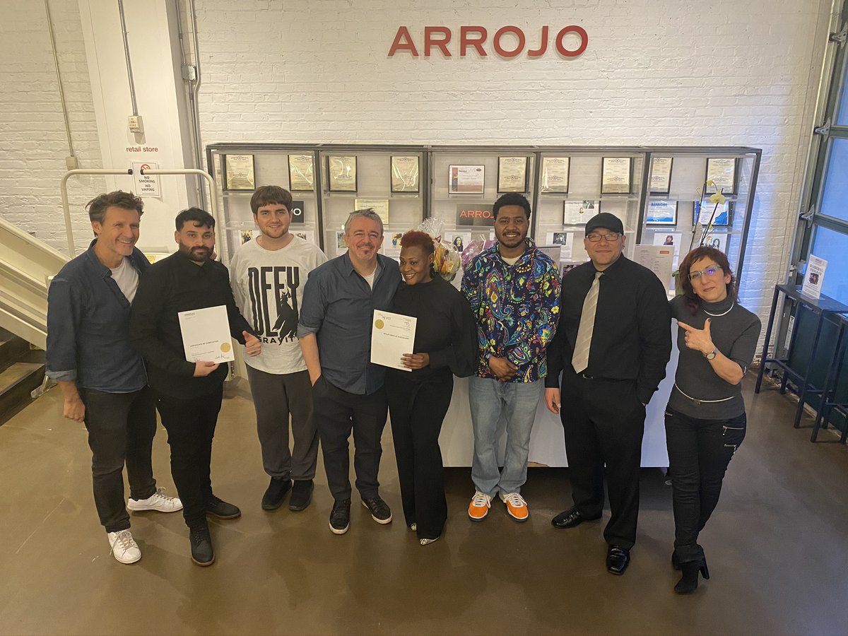 ArrojoCosmo's tweet photo. Congrats to the newest graduating class of our Barbering program here at ARROJO! Be sure to check them out &amp; show them some love! @arrojo_barbering barber💈✨

#arrojo #arrojobarbering #barbershop #barbers #loveyourhairwedo https://t.co/MyAVtK0BAn