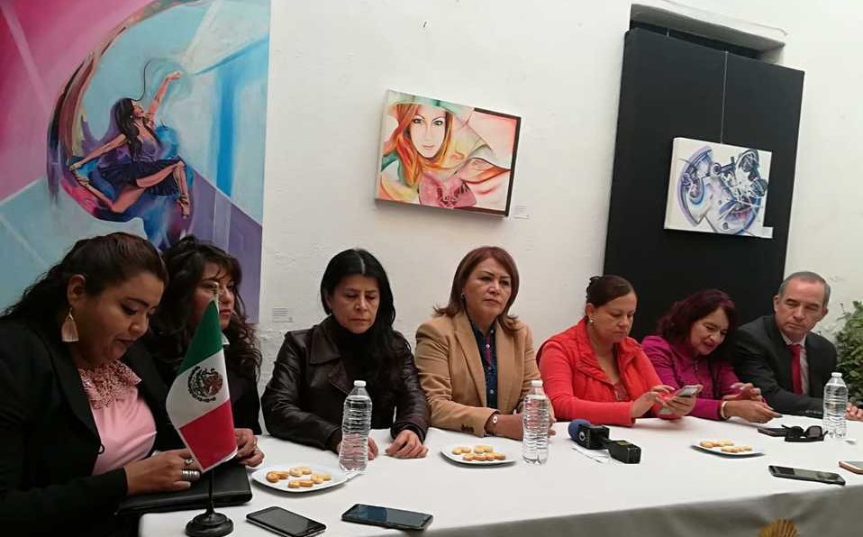 Milenio_Puebla's tweet photo. Red Plural de Mujeres solicita que una mujer quede al frente de la Fiscalía
https://t.co/OWgH13krin https://t.co/rbj8ynmXth
