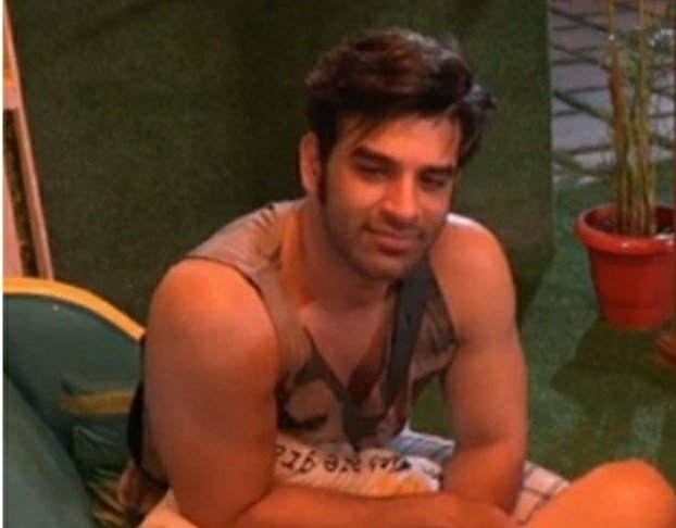 jaya_basak's tweet photo. You could walk straight through hell with a smile... You are that strong Paras...
#ParasChhabra
#ParasForTheFinale
#StayStrongParas https://t.co/LGGCfiW2aA
