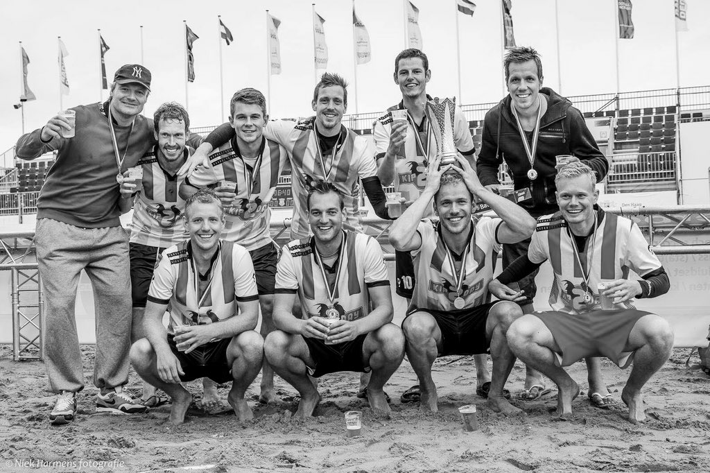 HTCBeachsoccer's tweet photo. HTC Beachsoccer Zwolle STOPT! Na 10 seizoenen eredivisie houdt de Zwolse ploeg op te bestaan. Voor een meer uitgebreid bericht, zie onze Facebook en Instagram. #shinenmetdevoetjesinhetzand https://t.co/CWoLRuCi3R