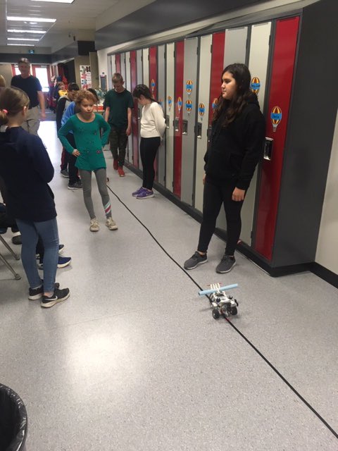 JoMcKenna44's tweet photo. This is learning! McGowan students sharing their learning about LEGO robotics with AE Perry students. #critical_thinking #communication #core_competencies ⁦@mmedevries⁩ ⁦@LCarson19⁩ ⁦@Kamloops_SD73⁩ https://t.co/aAhLzYCxO6