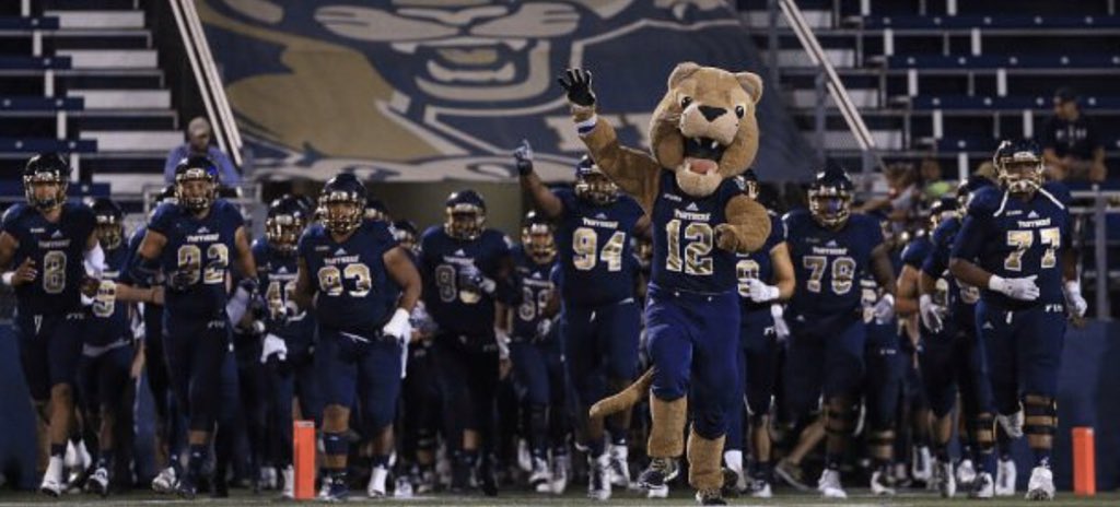 mont_d1's tweet photo. Extremely blessed to receive an offer from Florida International University #Pawsup @FootballKowboy @larryblustein @RivalsCampDPP @kenard_lang https://t.co/QYLQCwiqkt