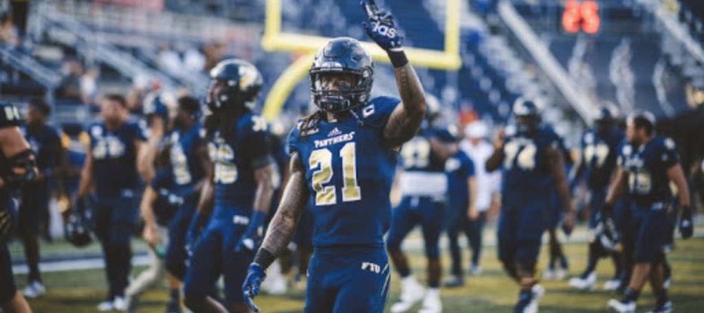 mont_d1's tweet photo. Extremely blessed to receive an offer from Florida International University #Pawsup @FootballKowboy @larryblustein @RivalsCampDPP @kenard_lang https://t.co/QYLQCwiqkt