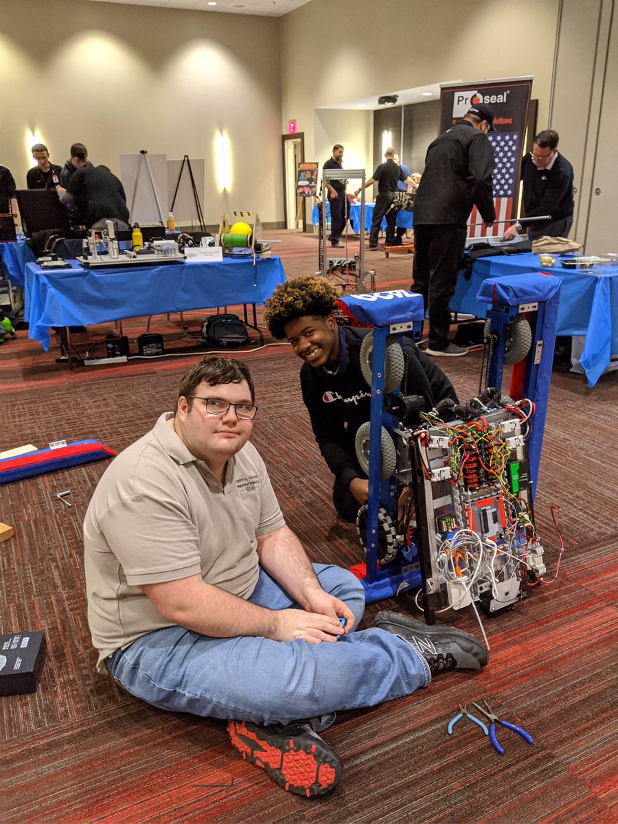 HVACTC's tweet photo. Had a great time catching up with Donovan a former #BakingSummerCamp student and Jake a former Manchester athlete at CTC’s Career Readiness Night. If you missed out come see us Saturday February 8th at our annual Open House. You have options at Tech! https://t.co/k3ef8xJr9h