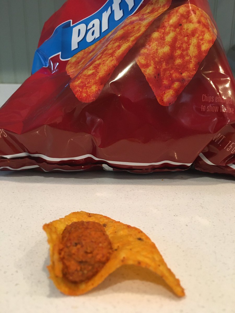 realbigbus's tweet photo. Hey @drewmagary, how much will you give me for this dust-pellet @Doritos chip? https://t.co/yAOCVpxVnX