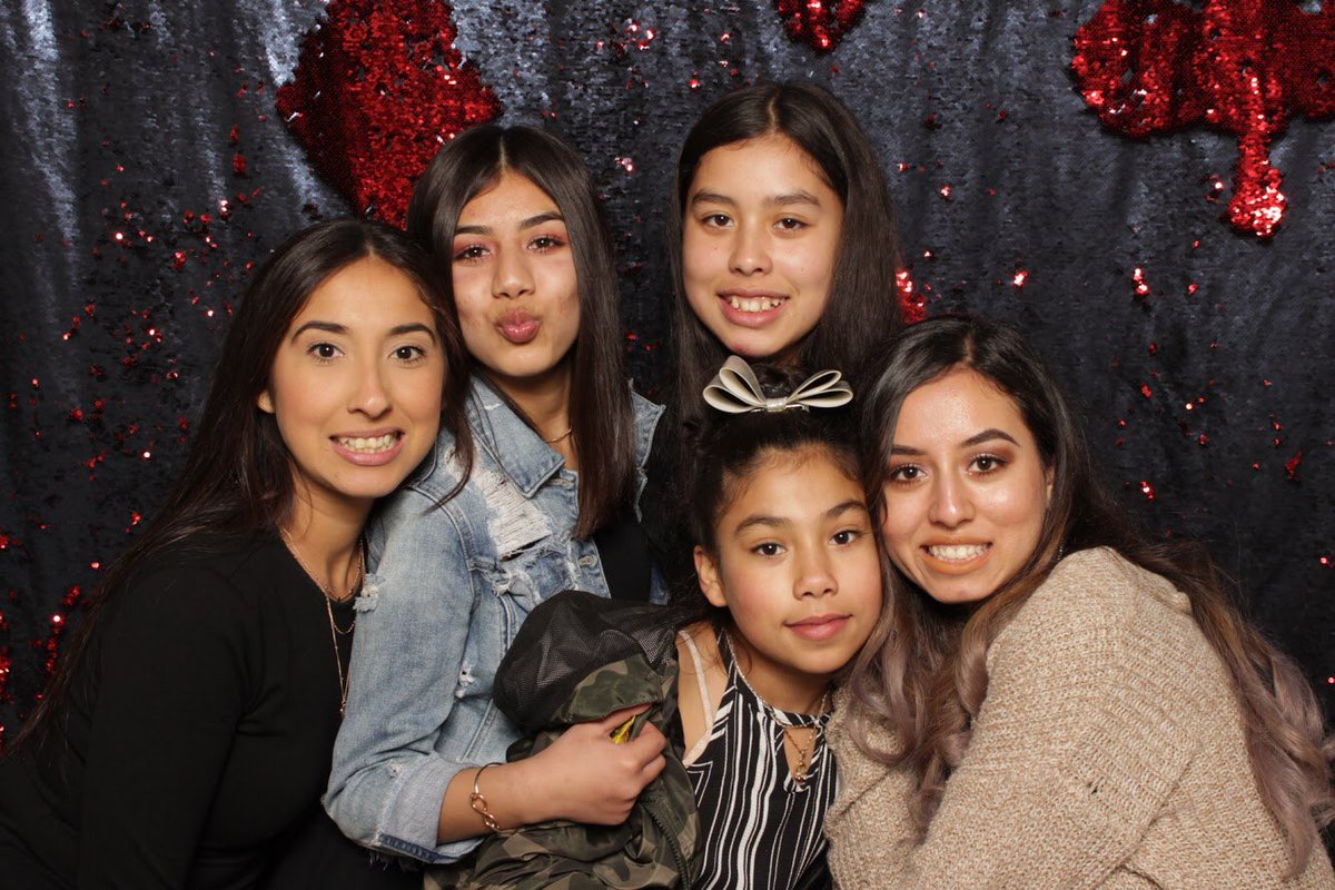 PhotoBoothSoCal's tweet photo. When you want to keep your party fun and exciting, PhotoBooths of SoCal is your answer.  Let guests get those special shots that will be long lasting memories 💫 
#socal #socalevents #memories https://t.co/DnvDNBMKgN
