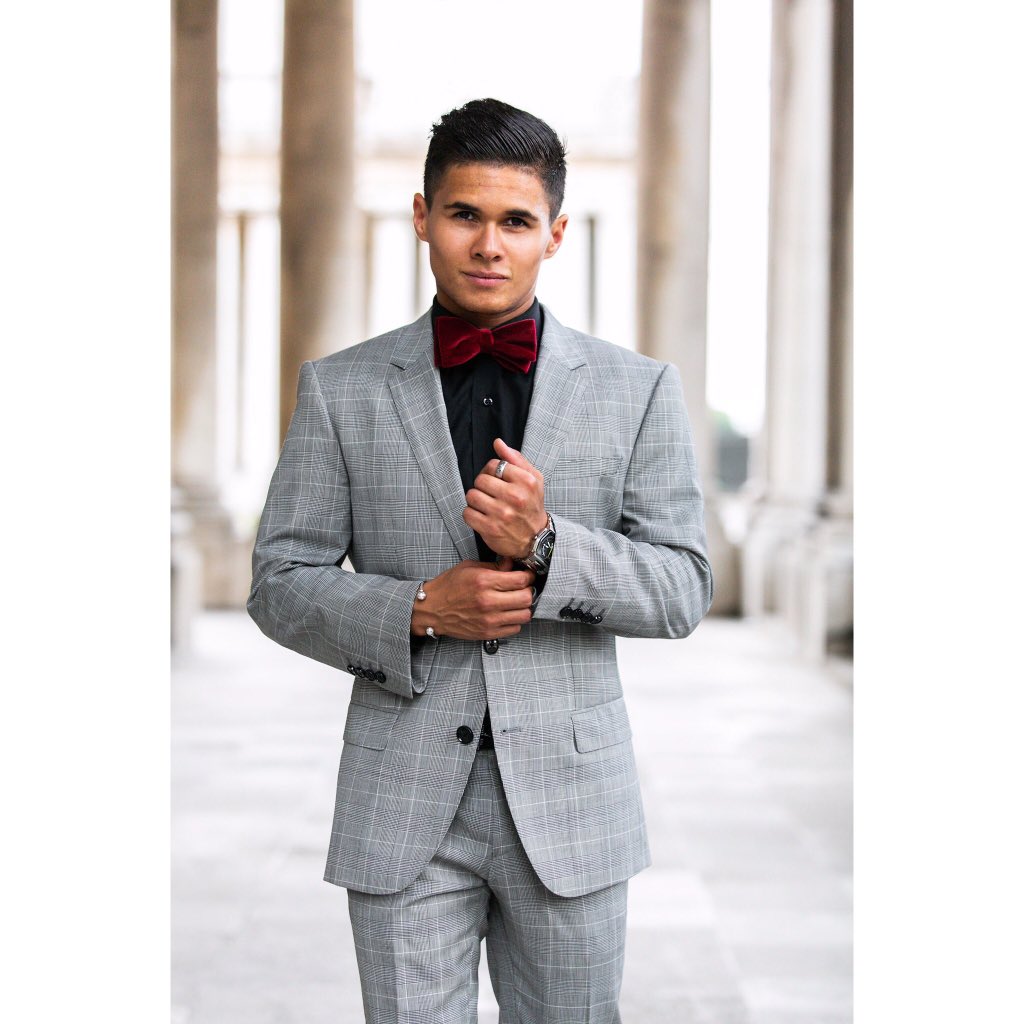 Sometimes it calls for a suit! 

To book a shoot hit the link in bio. 
#londonmodel #actor 
#photo  #photographer #photooftheday #pictures #photographyislife #capture #picoftheday #keepitsimple #exposure #collectivelycreate