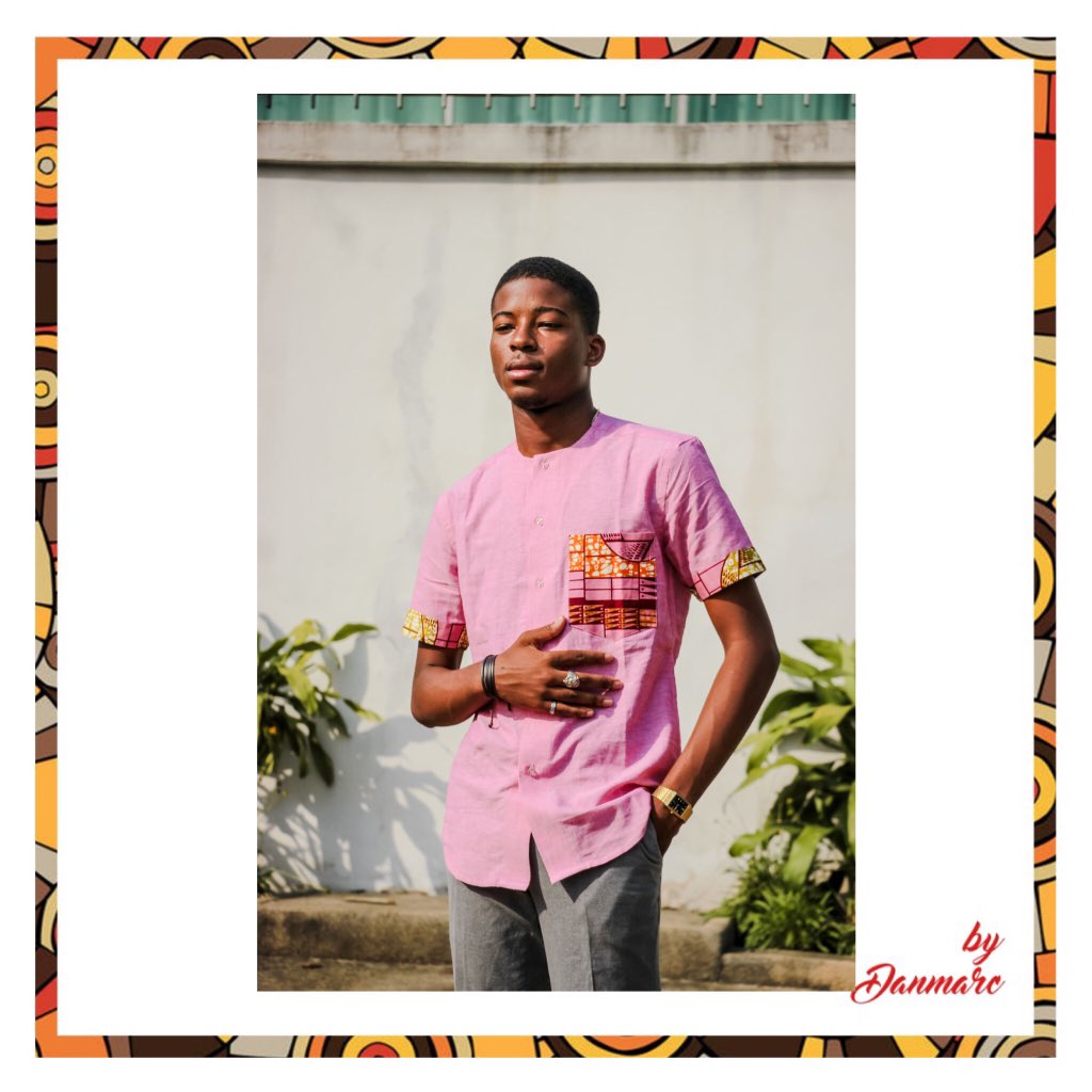 DanmarcDesgin's tweet photo. Tenue de la deuxième collection dénomée ÊDÊ TCHIEN .
🙎🏾♂️: 2mo_cmar
👕: call me "Ryan"
📸: iamsaintallan
DA: @aouloudaniel
#DANMARCNATION #danmarcdesign https://t.co/oy6i1ixCGp