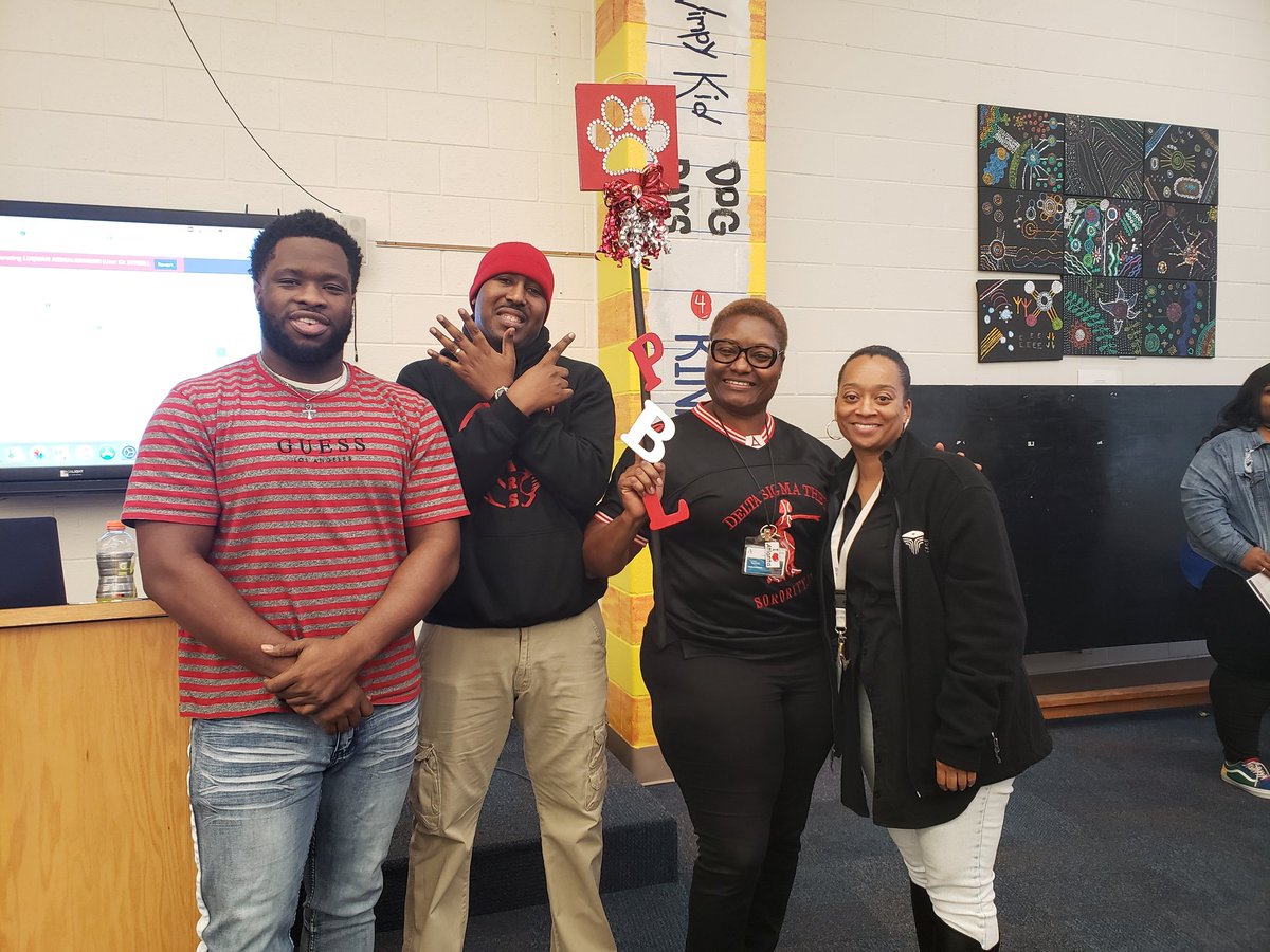 APSPrice's tweet photo. What do you do when 2 grade levels excel in the #PBLShowcase? GIVE 2 PBL STICKS! Congrats to 6th and 8th grade on an excellent #PBL display! 7th grade had a few obstacles stacked against them, but did a wonderful job as well. https://t.co/FeAQNMIOTh
