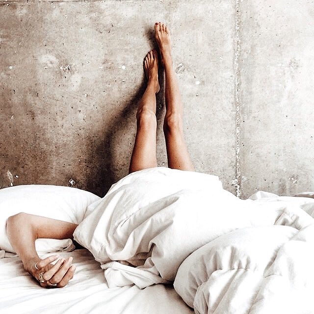 Bedroom_Ath's tweet photo. That fabulous feeling you get knowing you don’t have to get up for work tomorrow 😘😝 #weekendvibes #noarlam #saturdayvibes #goodbyeweek https://t.co/4aOZOK2UDr
