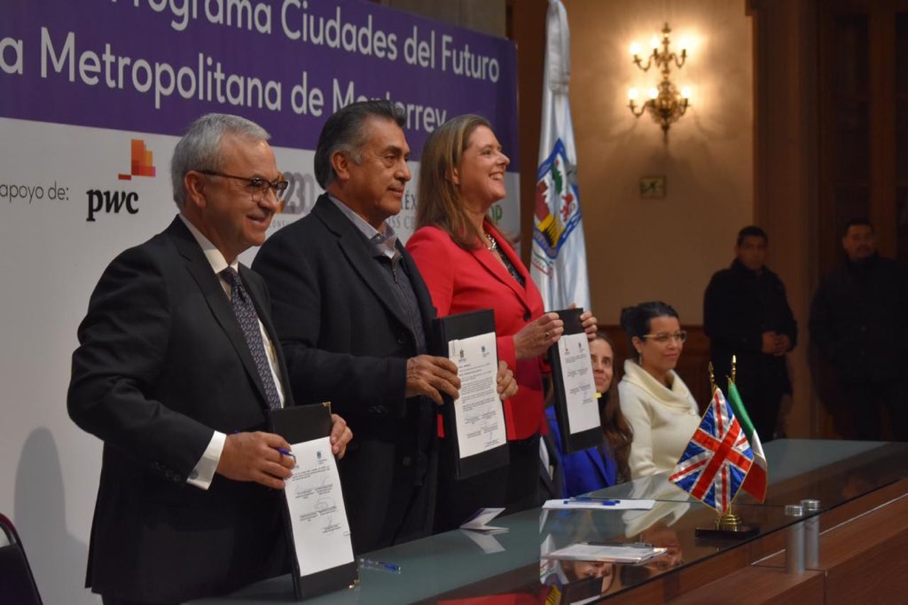 Hoy es un día histórico para la relación @nuevoleon - 🇬🇧. Hemos firmado el Memorando de Entendimiento que da pie al lanzamiento de #CiudadesdelFuturo del #UKProsperityFund en la Zona Metropolitana de Monterrey.