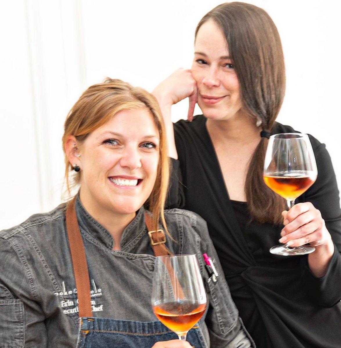 3 cheers for Friday! ♥️ #cheers #tresleches #bosswoman #wine #welcome <a href="/LeMeridienIndy/">Le Meridien Indy</a>