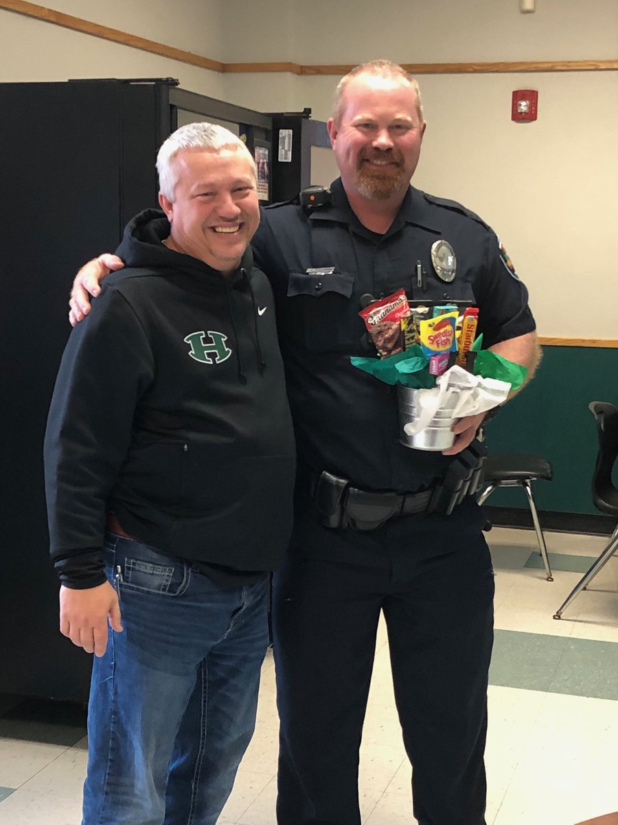HornetBuzzMPMS's tweet photo. Congratulations to Officer Duer! He is our January 2020 MPMS Employee of the Month!
#BuildingChampions #MPMS2020 https://t.co/zn0VW7d28p