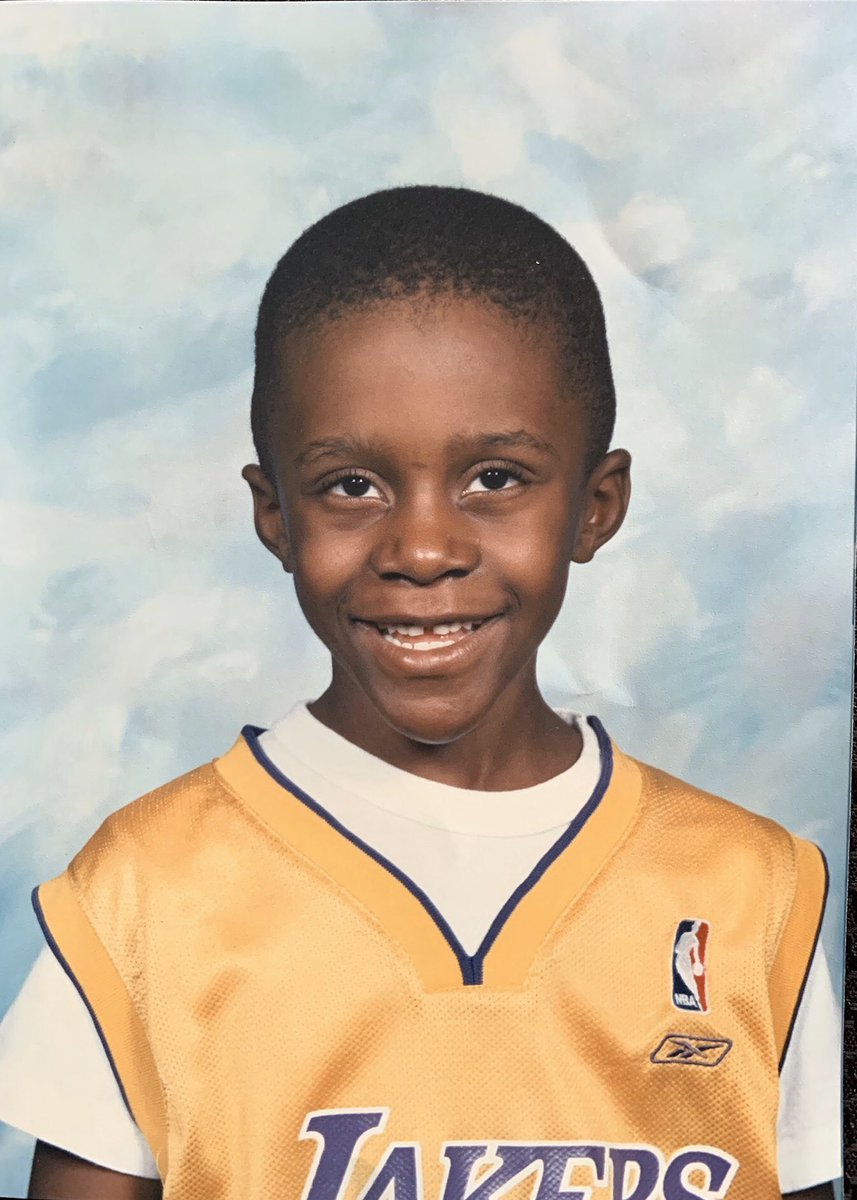 JustCallMe_Zo's tweet photo. RIP Kobe aka the GOAT #MambaForever #MambaMentality https://t.co/dLJDtS5687