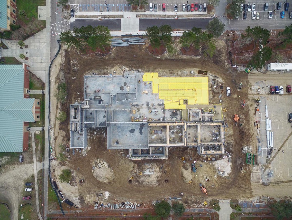 contract1984's tweet photo. Checking in on the West Ashley Center for Advanced Studies and the site is buzzing with activity!  Crews are hard at work laying block and running utilities. Next up: steel placement. Stay tuned!
#generalcontractor #underconstruction #contractconstruction #webuildschools https://t.co/KHfz4TZJ2i