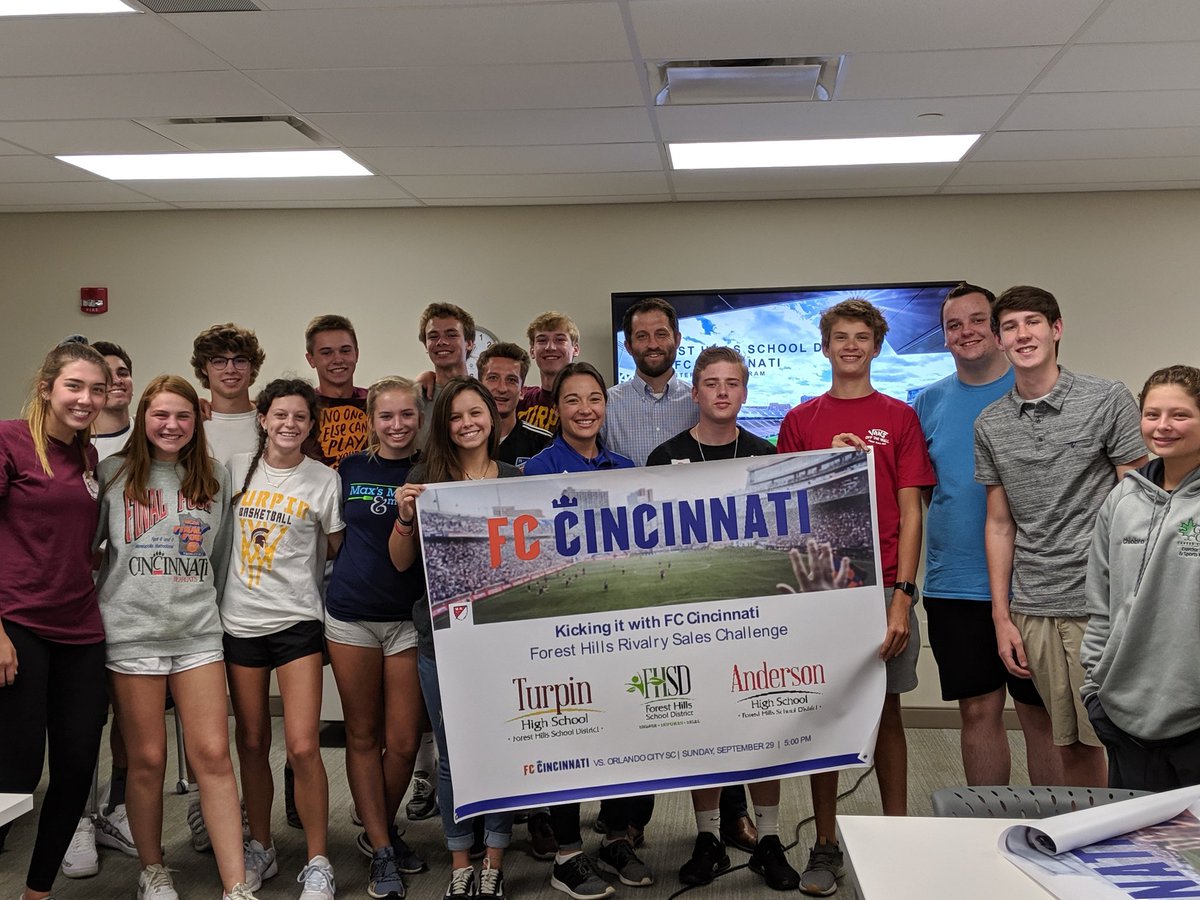 FHSchools's tweet photo. Calling @AndersonRedskin and @TurpinSpartans Class of 2021 &amp; 2022 students interested in gaining real-world experience in a variety of different industries! Join us at the upcoming #Experienceship meeting on March 3! More info: https://t.co/8H3rpGOojx #WeareFHSD https://t.co/bJdCznH5uC